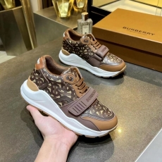 Burberry Low Shoes